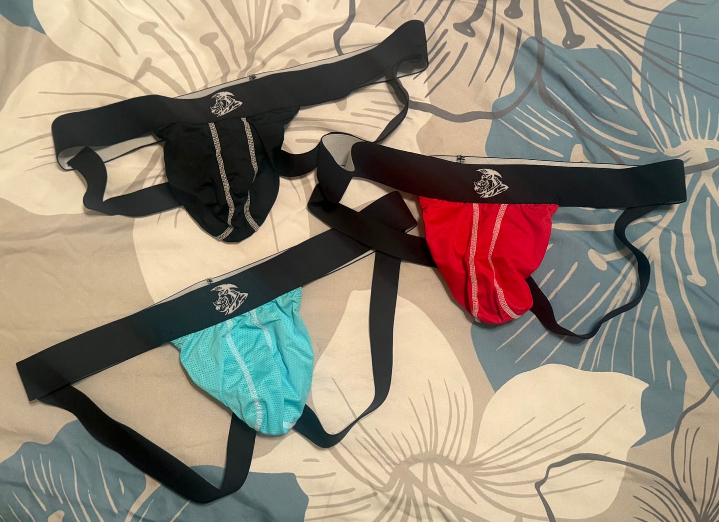 Customer photo review of Nylon 0in Mesh Jockstrap No Fly 3pk Black/Light Blue/Red