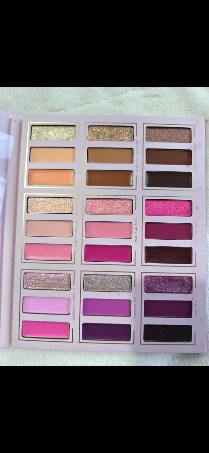 Customer photo review of P.Louise Make A Wish Eyeshadow Palette