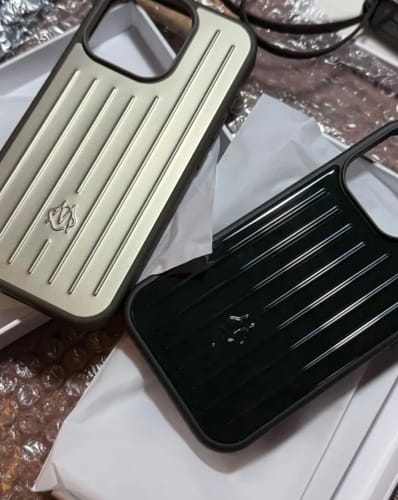 Customer photo review of Rimowa Black Case