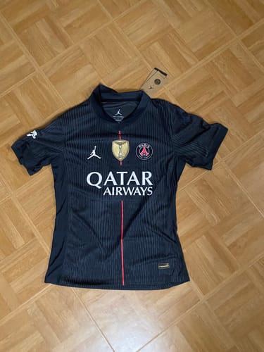 Customer photo review of Maillot 25/26 PSG  player  Fourth