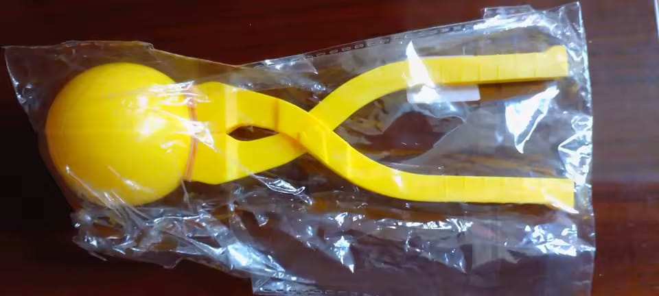 Customer photo review of XXL Snowball Maker Clip – Perfect Round Snowballs (14")