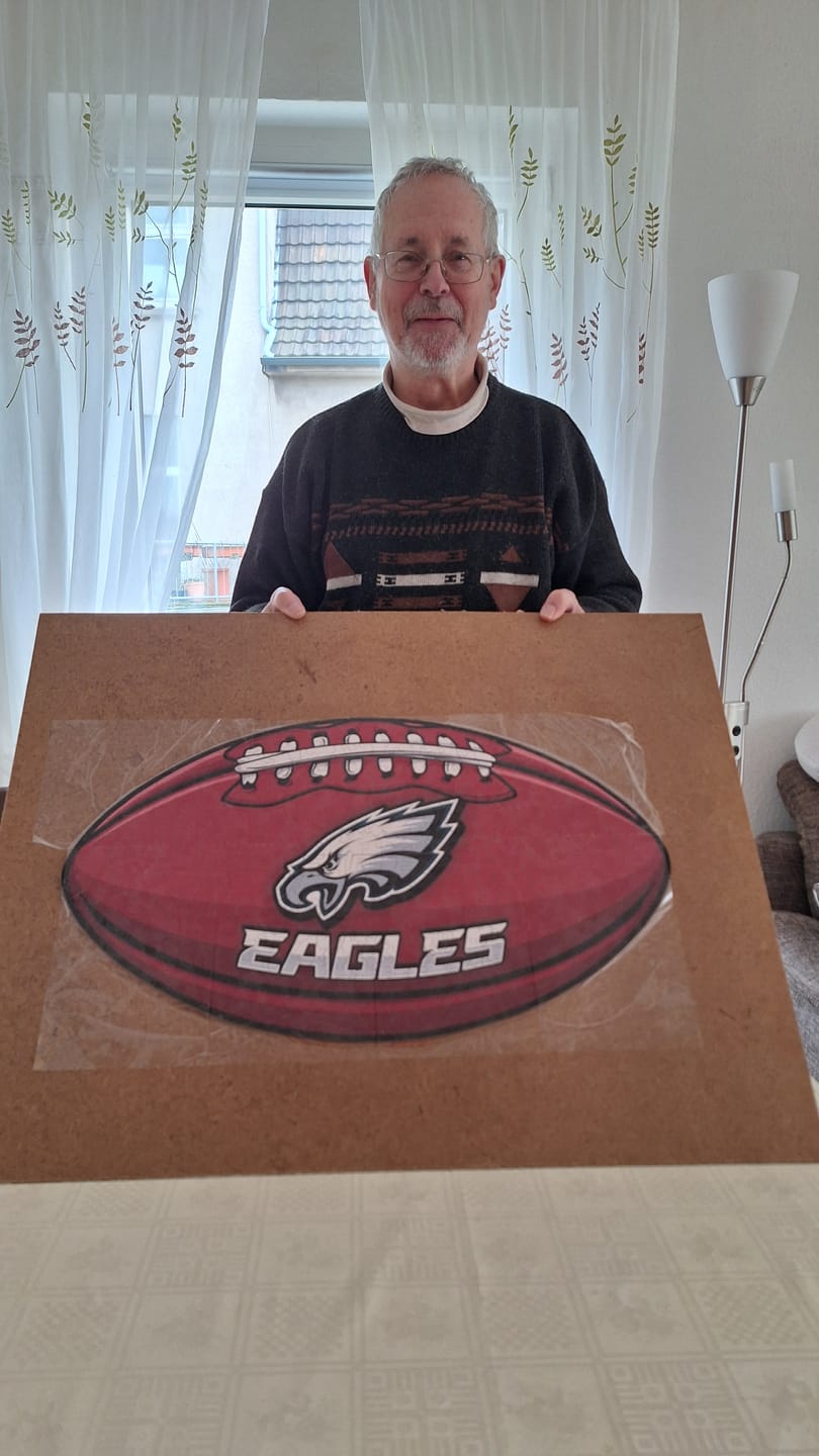Customer photo review of Philadelphia Eagles™ Football - Holzpuzzle