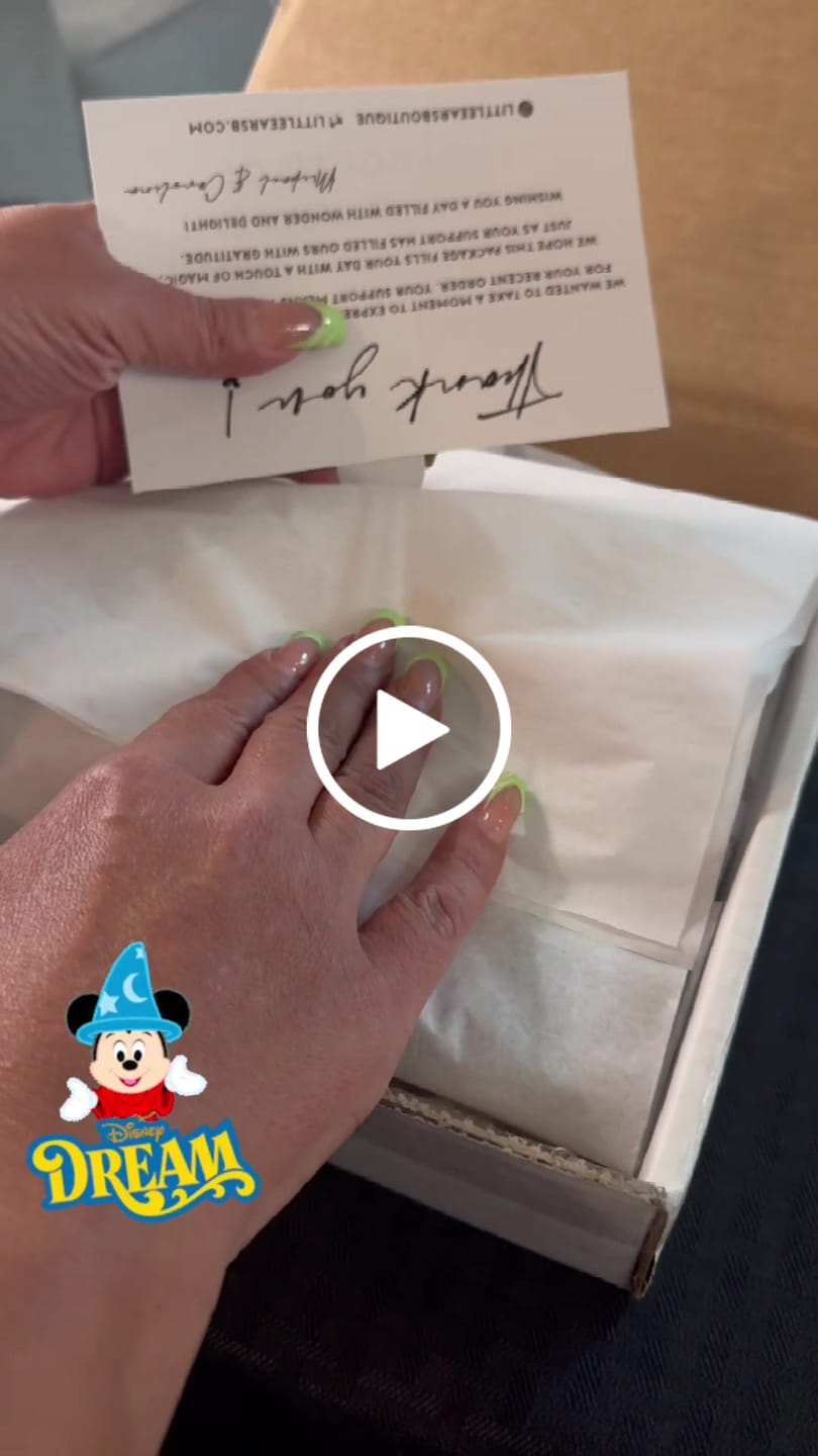 Customer video review of Minnie Ears