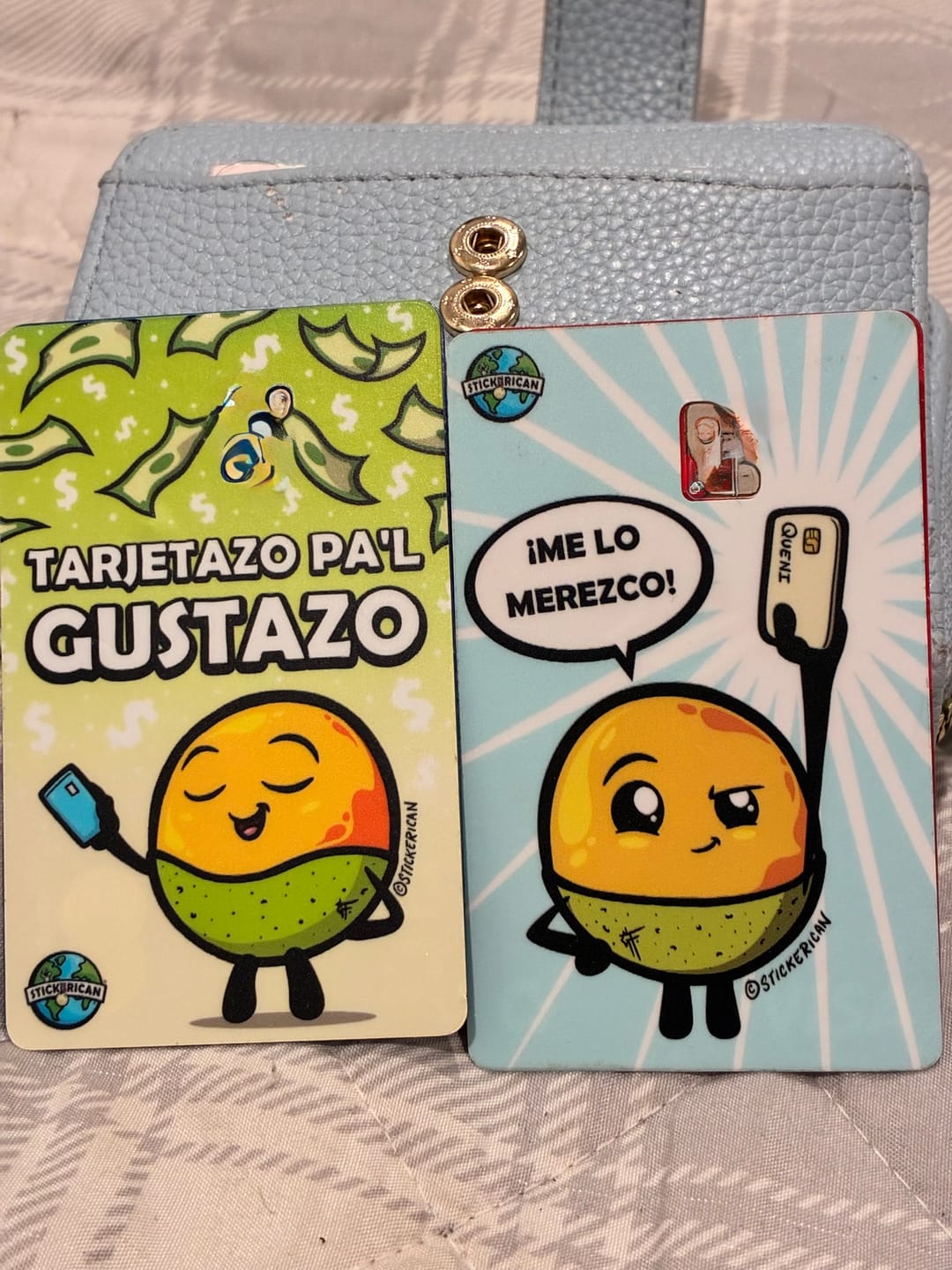Customer photo review of Tarjetazo pa'l Gustazo - Sticker para Tarjeta de Crédito