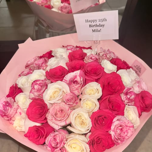 Customer photo review of Hot Pink Deluxe Bouquet