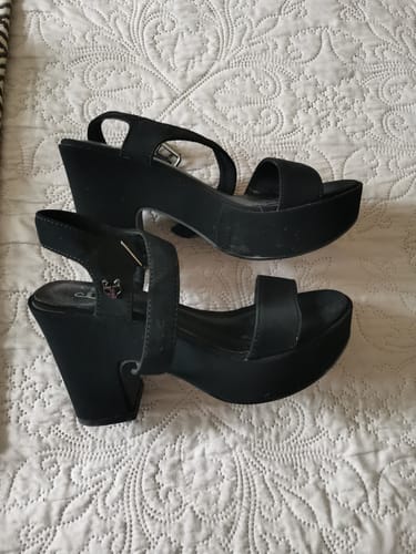 Customer photo review of Sandalia Negra Mujer C5473