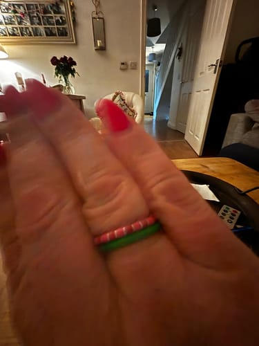 Customer photo review of GREEN THIN RING