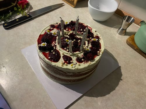 Customer photo review of vanilla & blackberry cake