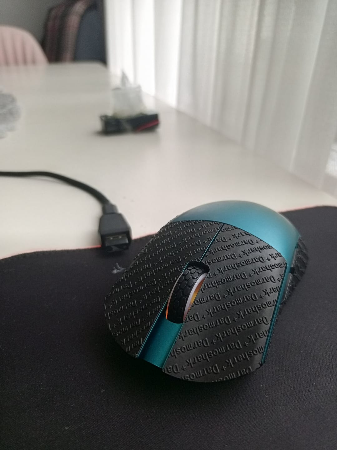 Customer photo review of Darmoshark M3 V2 Wireless Mouse
