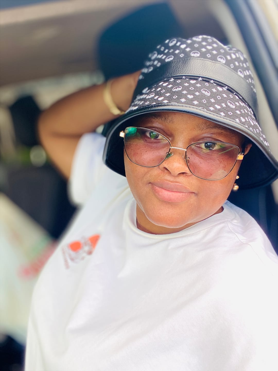 Customer photo review of Era Bucket Hat