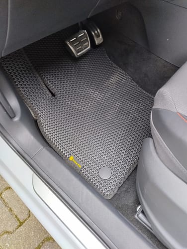 Customer photo review of Auto Fußmatten nach Maß - Vorne