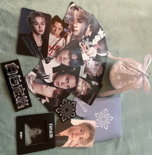 Customer photo review of WayV Winter Special Album [白色定格 (Eternal White)] Ornament Ver.