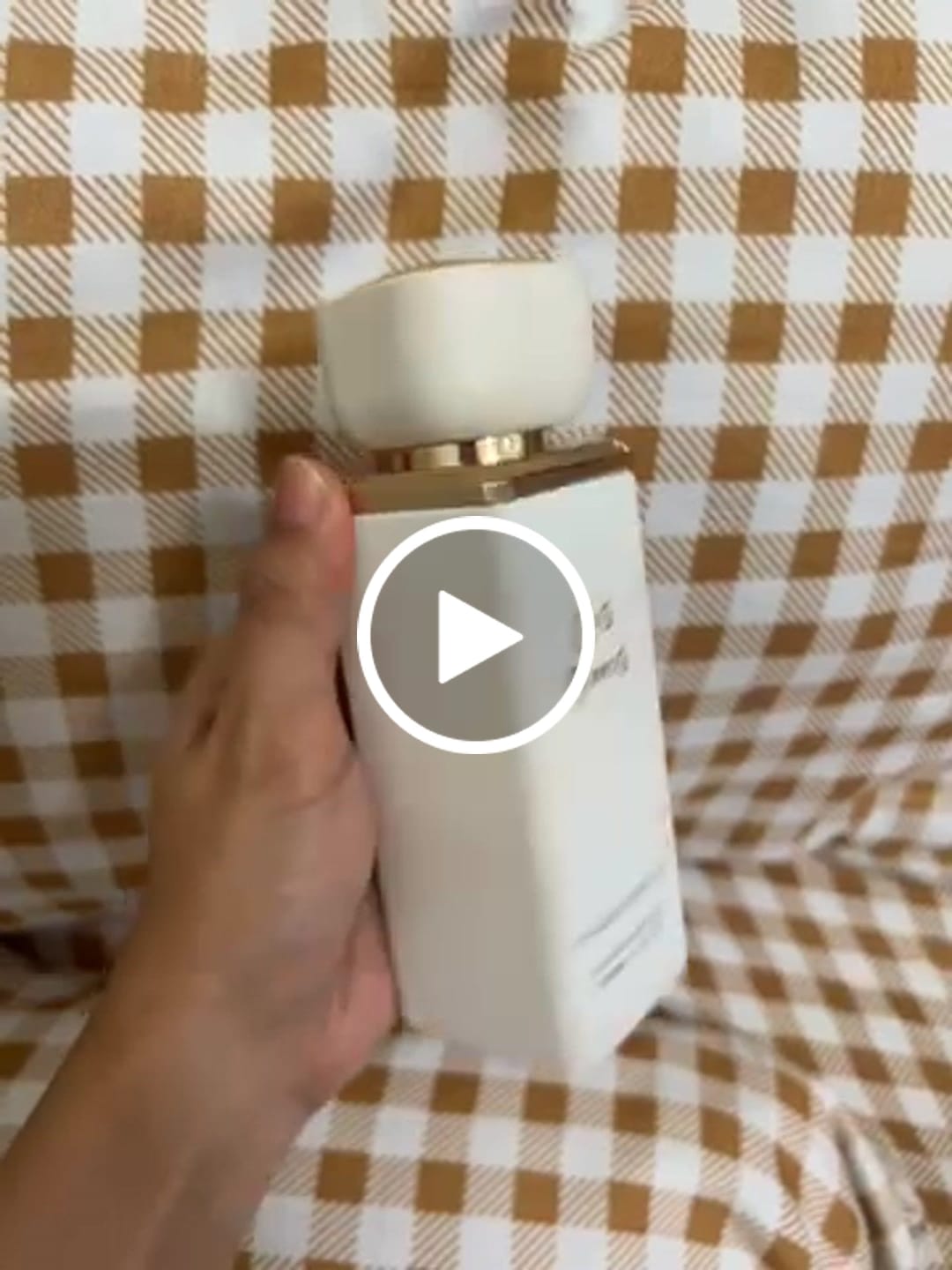 Customer video review of COCO BLANCO