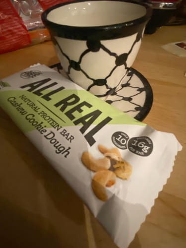 Customer photo review of Cashew Cookie Dough Protein Bar 50g x 12 bars