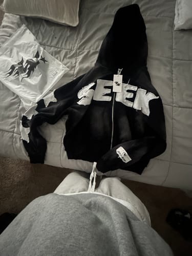 Customer photo review of SEEK ZIPUP