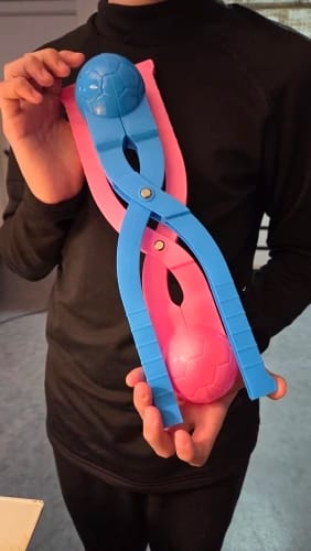 Customer photo review of XXL Snowball Maker Clip – Perfect Round Snowballs (14")