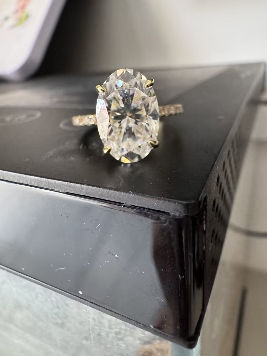 Customer photo review of S925 Moissanite 2.0 Ct ~5.5 Ct Oval Cut Pavé Yellow Gold/White Gold Engagement Ring For Women