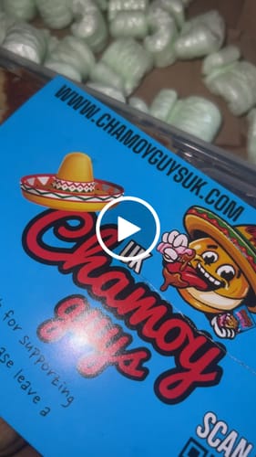 Customer video review of Dubai Chocolate Dipping Box | Choose your Chocolate Flavour | Rich Flavored Chocolates for Dipping, Perfect for Parties & Personal Indulgence, Ideal for Chocolate Enthusiasts