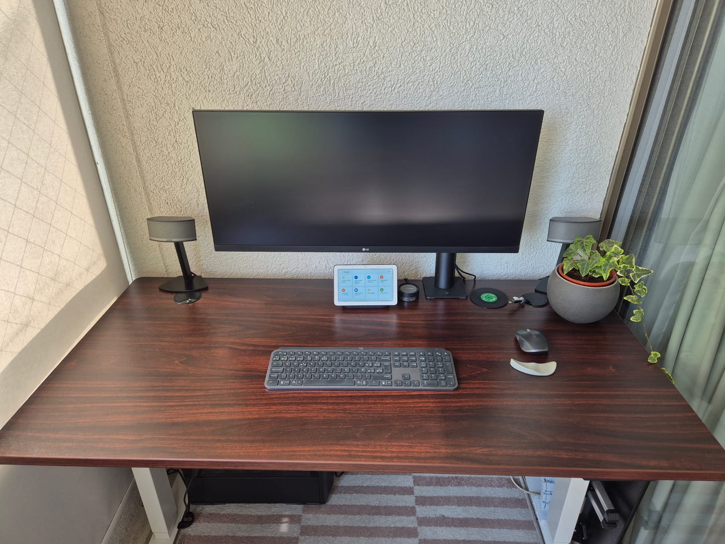 Customer photo review of Cubierta Standing Desk