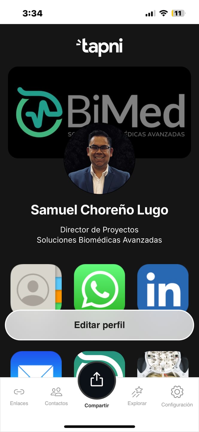 Customer photo review of Tarjeta de Metal Personalizada