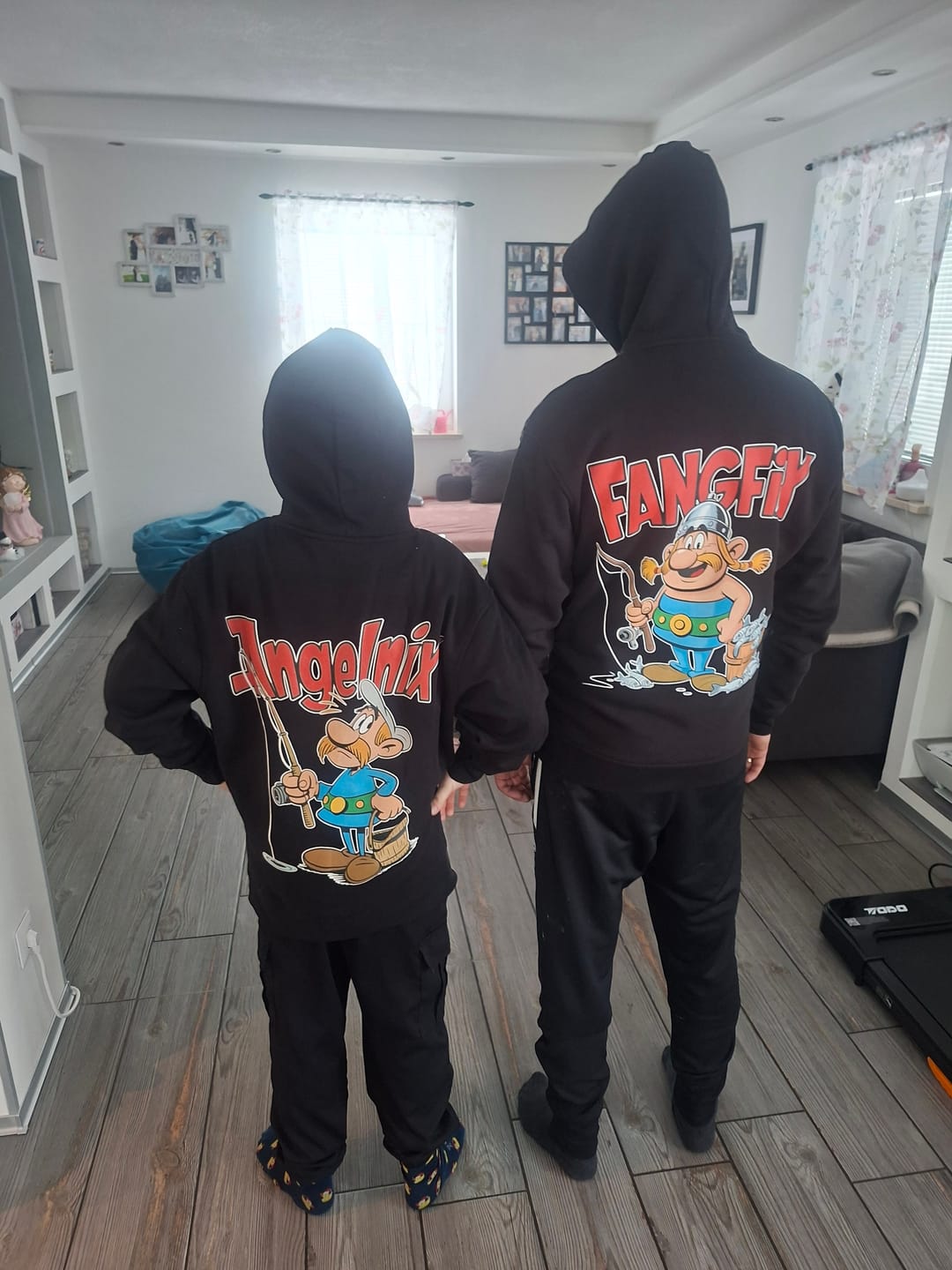 Customer photo review of Fangfix - Premium Hoodie #Backprint