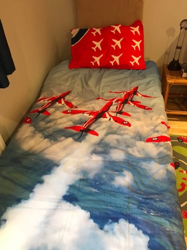 Customer photo review of Red Arrows Single Reversible Duvet Cover And Pillowcase Set