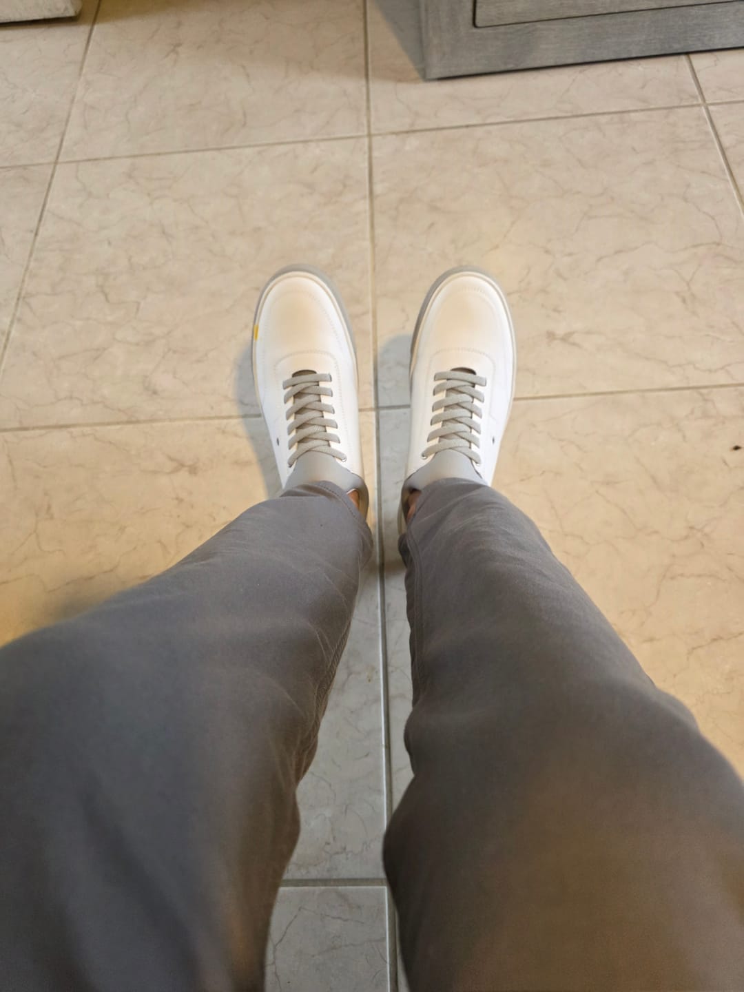 Customer photo review of SNEAKER CASUAL AGUJETA ELÁSTICA PIEL BLANCO