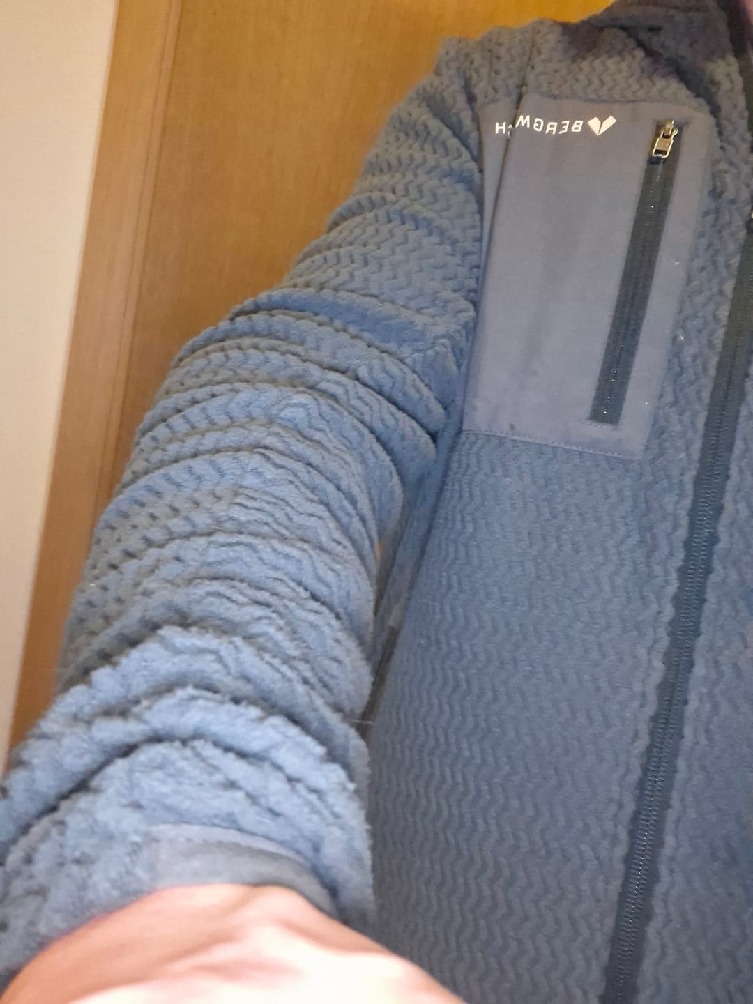 Customer photo review of AirGrid - Herren Full-Zip Hoodie
