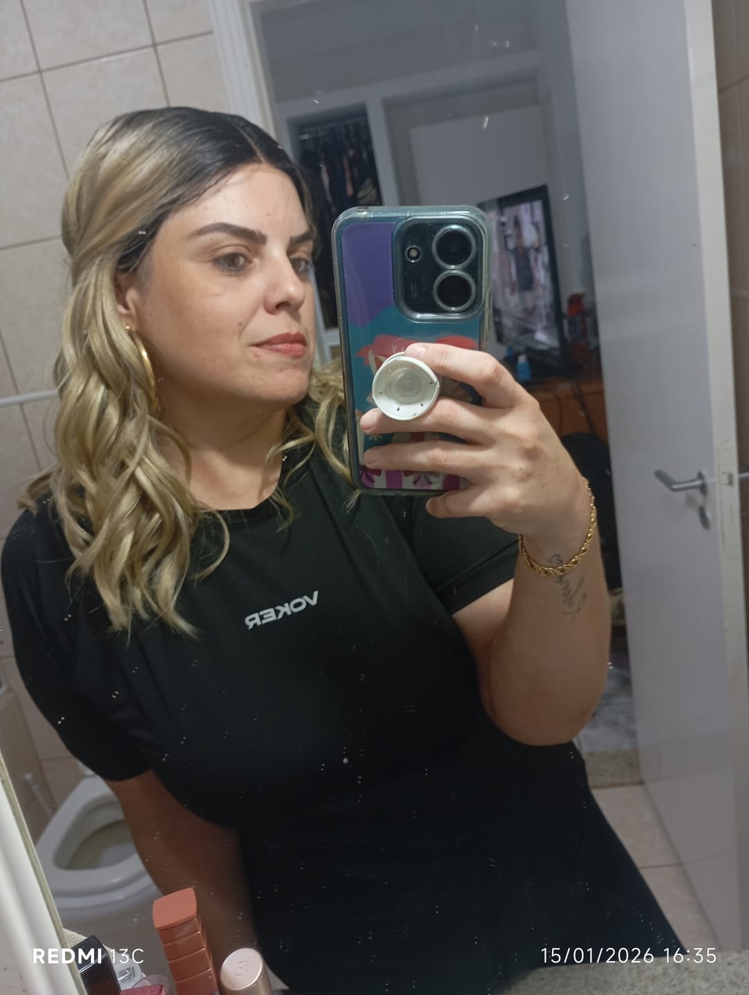 Customer photo review of Lace Front Nely Loira Ondulada