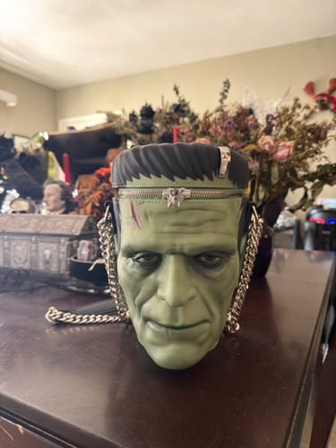 Customer photo review of PRE-ORDER - Universal Monsters: Frankenstein Monster Crossbody Bag