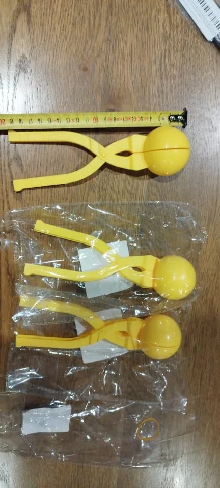 Customer photo review of XXL Snowball Maker Clip – Perfect Round Snowballs (14")