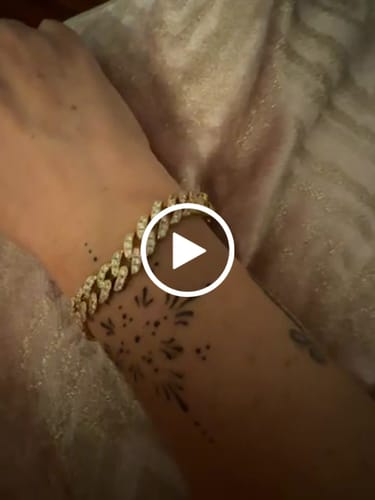 Customer video review of BRACCIALE GRUMETTA CON ZIRCONI