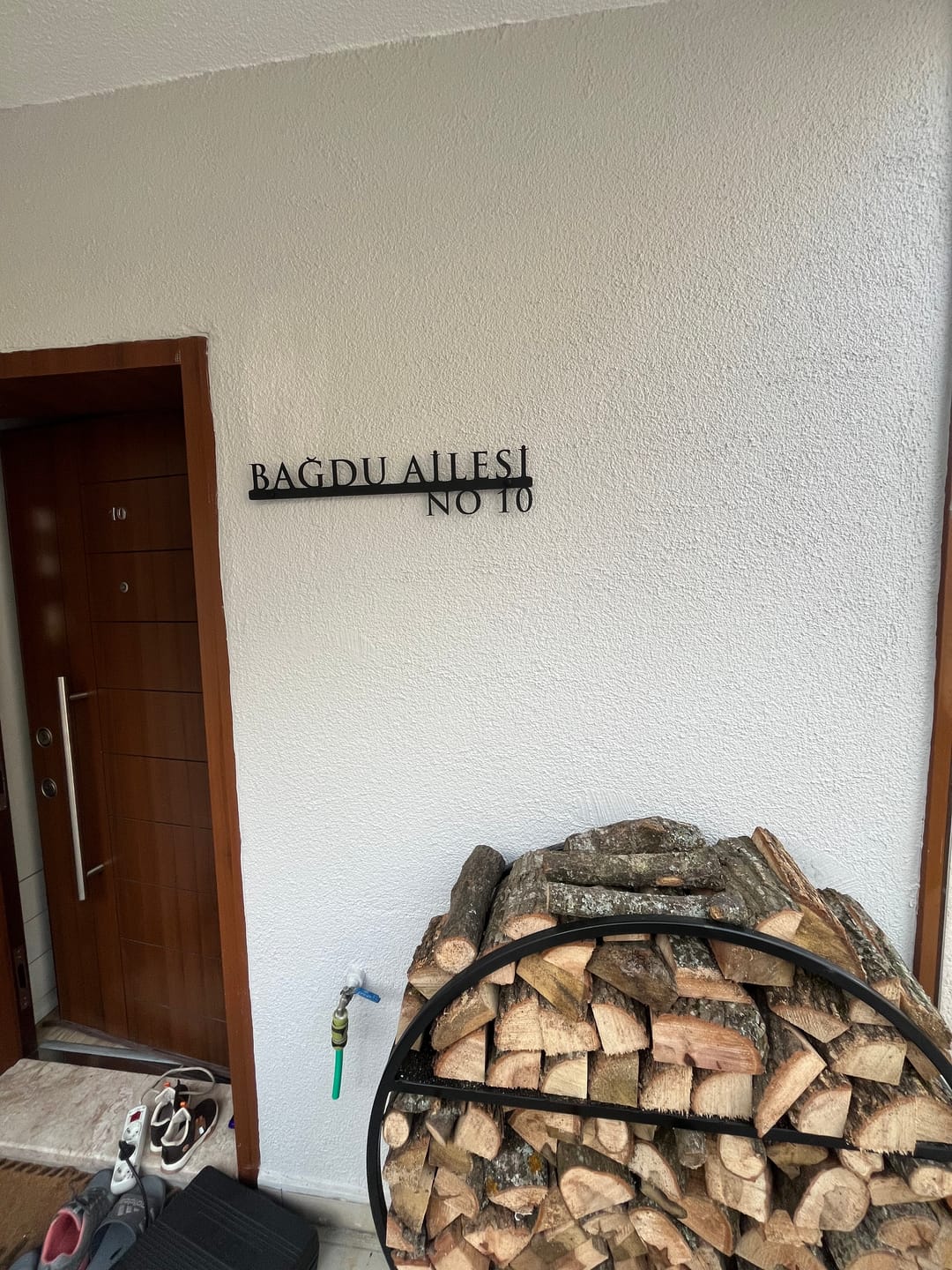 Customer photo review of Modern Tarzda Kişiselleştirilebilir Adres Tabelası