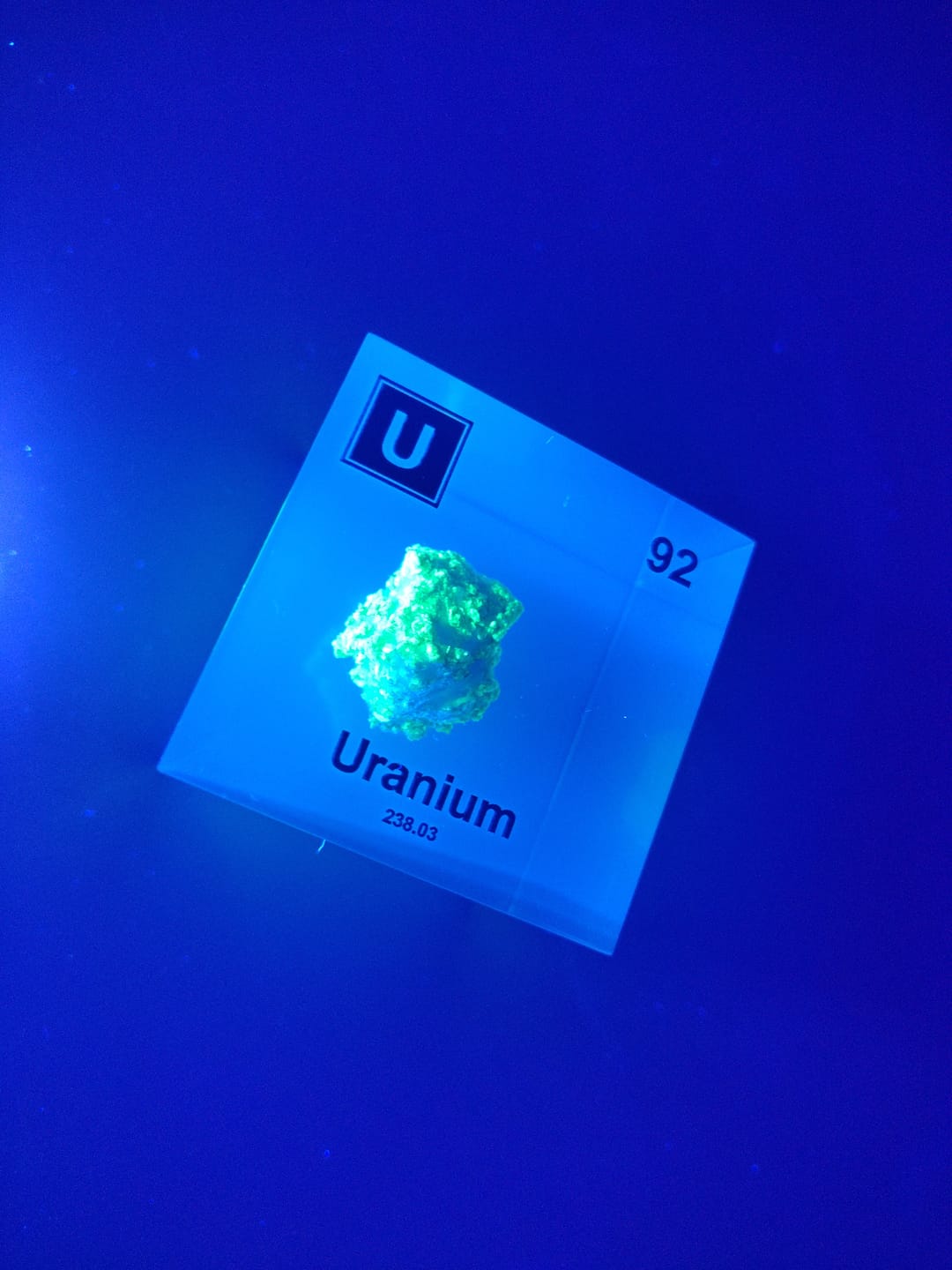Customer photo review of Uranium Element Cube (2inch Autunite)
