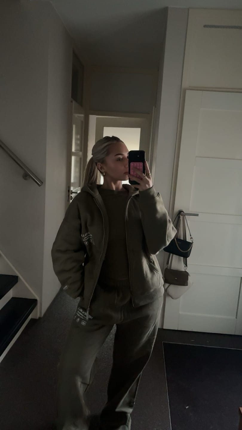 Customer photo review of LABEL ZIP HOODIE SAGE