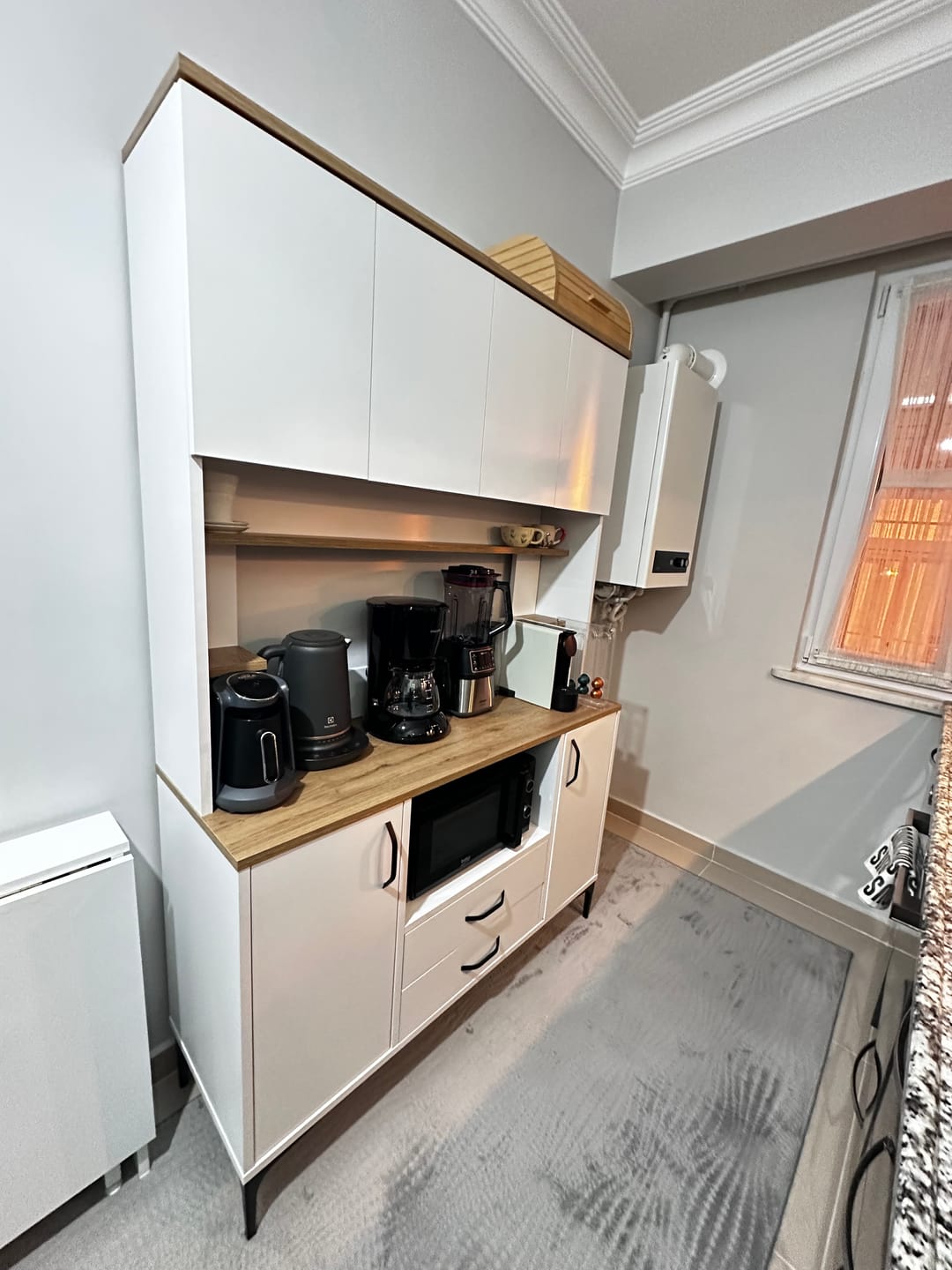 Customer photo review of Rani JE168 Çok Amaçlı Dolap 6 Kapaklı 2 Çekmeceli Kiler Mutfak Dolabı Beyaz - Sepet Ceviz