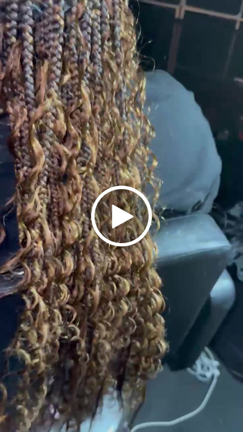 Customer video review of Outre X-Pression Pre-Stretched Braid - ULTRA BRAID 3X 42"