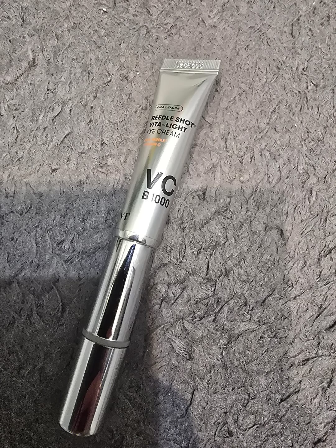 Customer photo review of Masāžas krēms ādai ap acīm VT Cosmetics Reedle Shot Vita-light Eye Cream