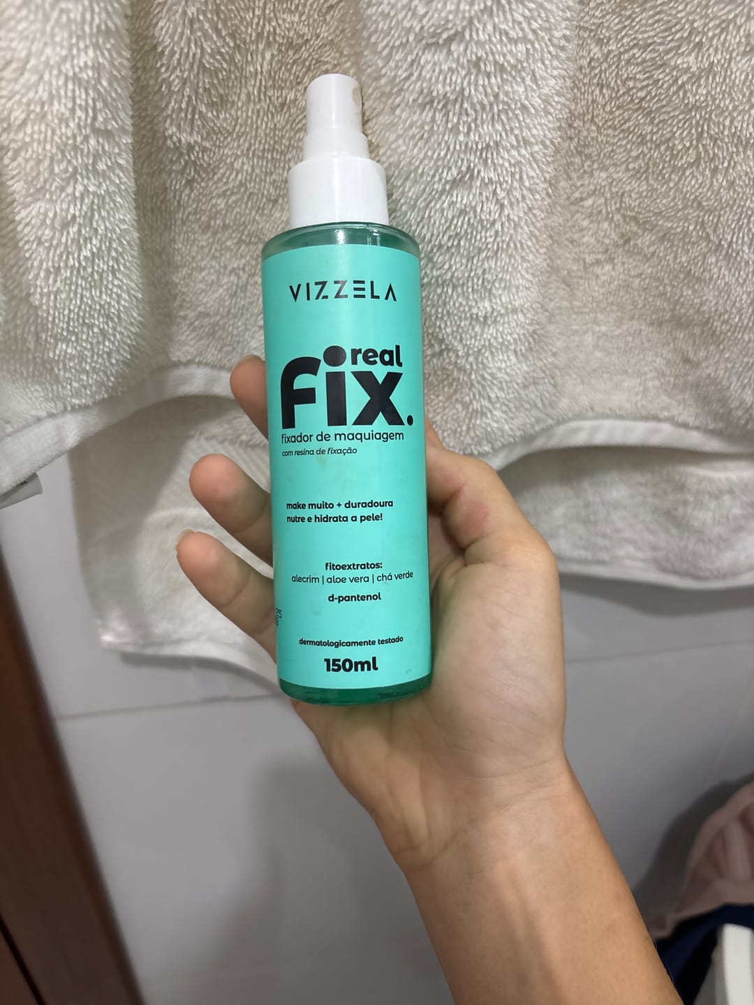 Customer photo review of Fixador de Maquiagem Real Fix - Vizzela