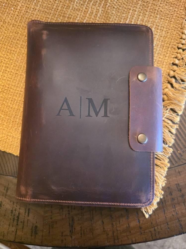 Customer photo review of 2026 Leather Planner, Personalized Refillable Leather Journal A5 Size + Free Pen