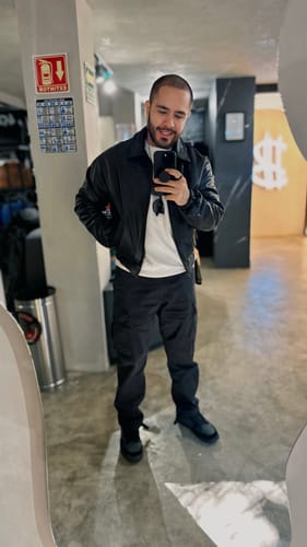 Customer photo review of Jacket Roma • Negro Liso