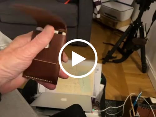 Customer video review of Slimmad plånbok i äkta läder