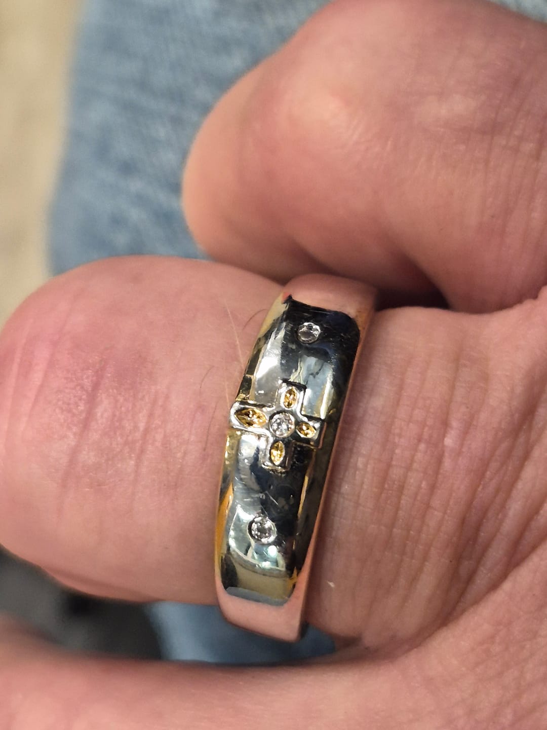 Customer photo review of FREE Today: Modern Style Two-tone Gold Cross Alloy Ring-With God All Things Are Possible
