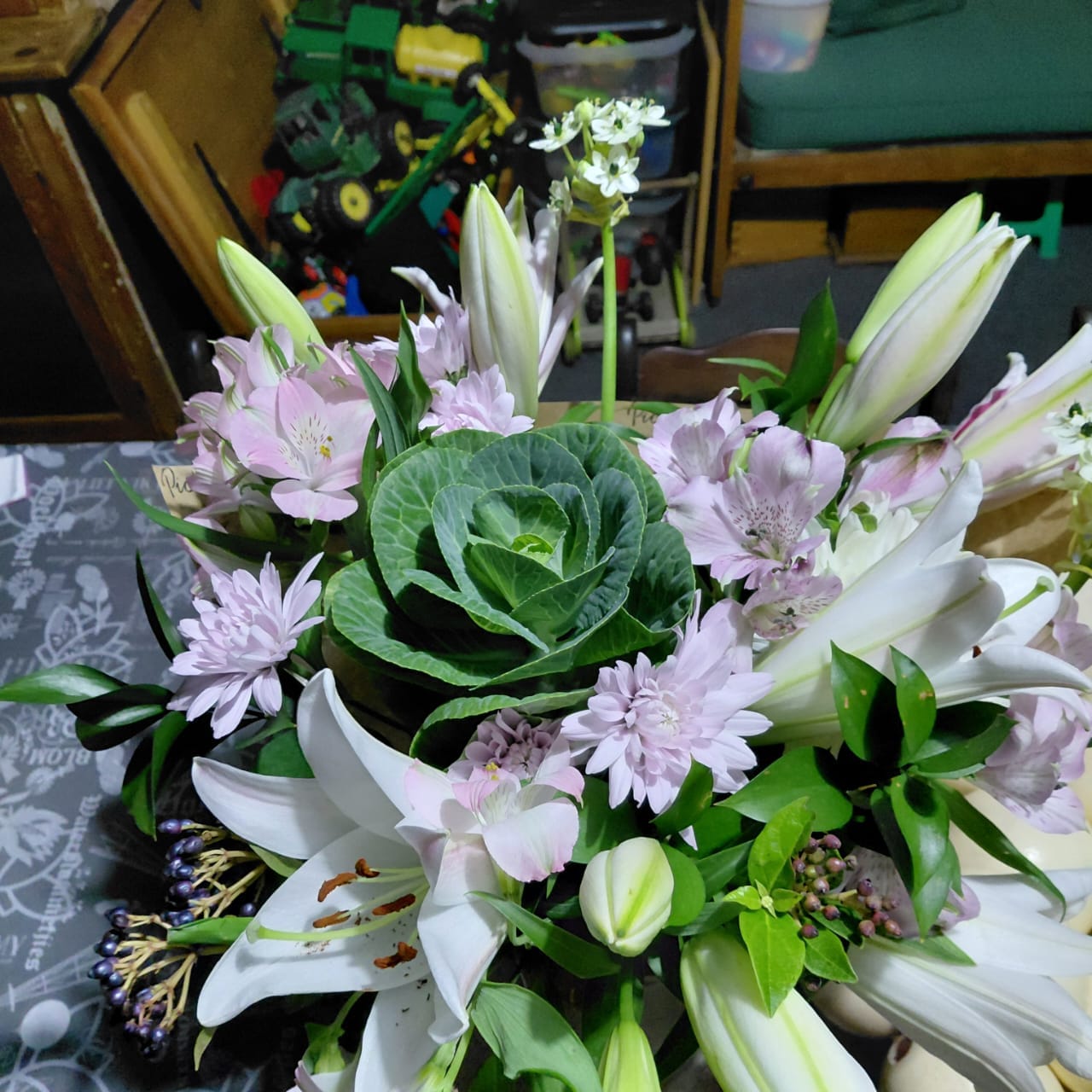 Customer photo review of Pink Lady - Fresh Flower Bunch In Shades Of Pink