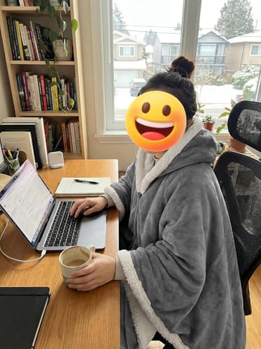 Customer photo review of Cozy Co. Robes