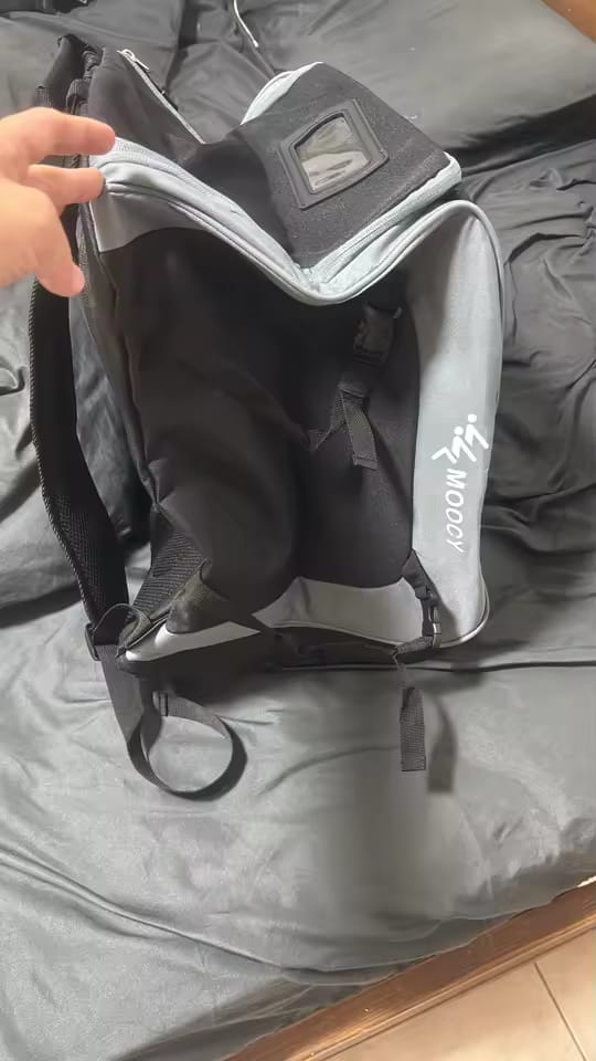 Customer photo review of 65L Ski Rucksack – Große Skistiefeltasche für Helm & Boots