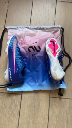 Customer photo review of Mercurial Vapor 16 FG Attack Pack - Bleu/Argent/Rose