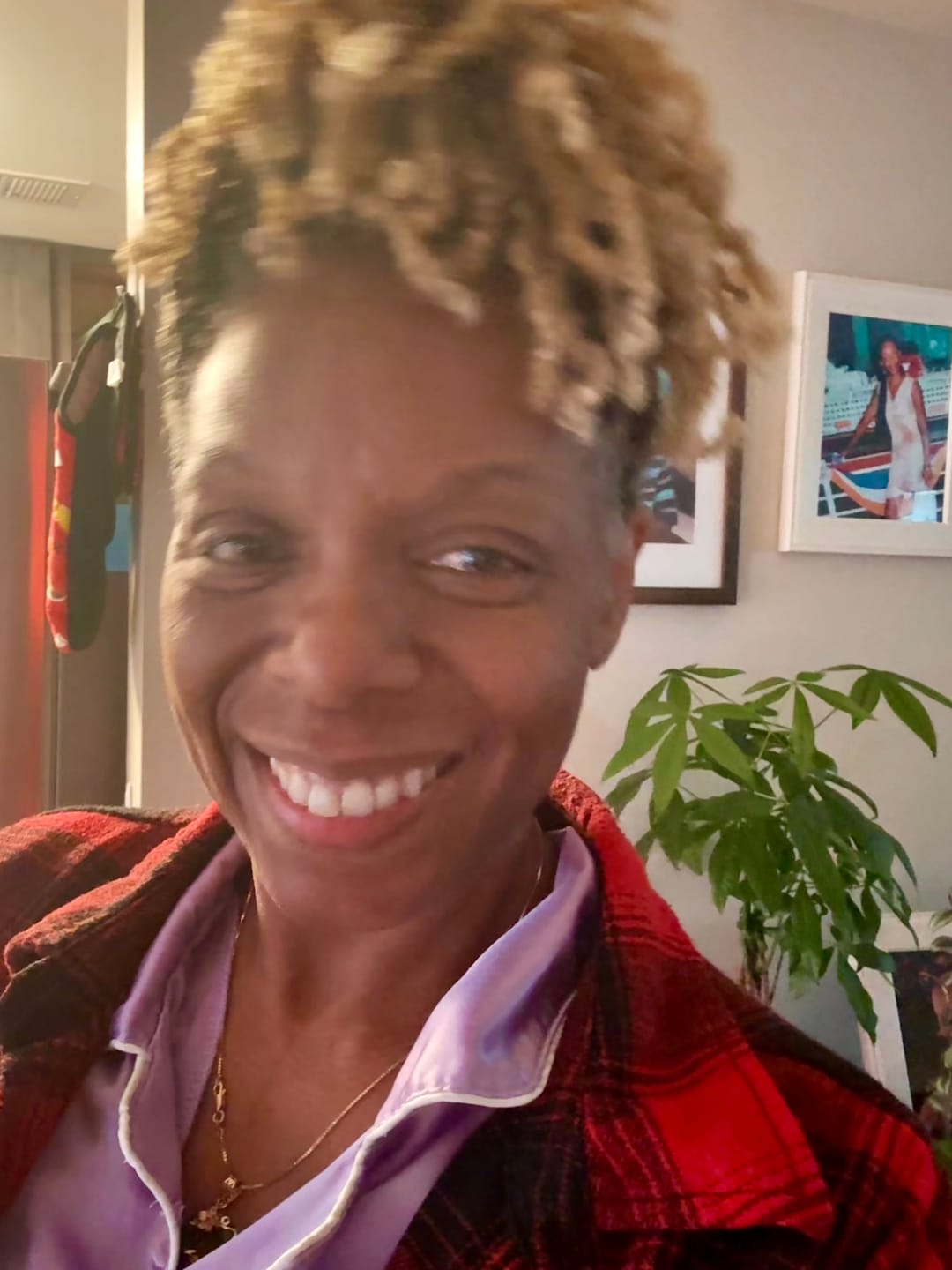 Customer photo review of Outre X-Pression Twisted Up Crochet Braid - 3X SPRINGY AFRO TWIST 16"