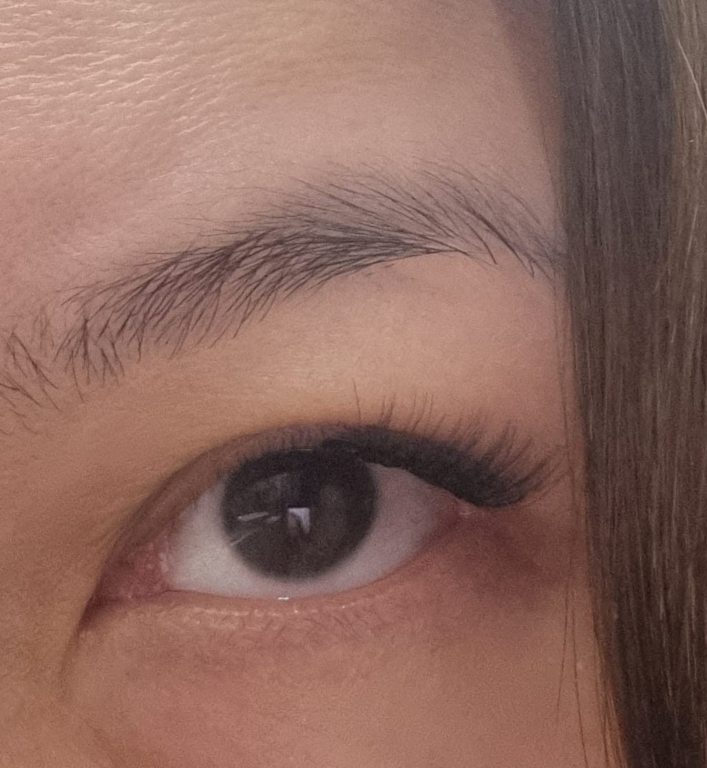 Customer photo review of Everyday Velvet Elegance (Clear Band) Lazy Lashes (Press-On Lash Clusters)