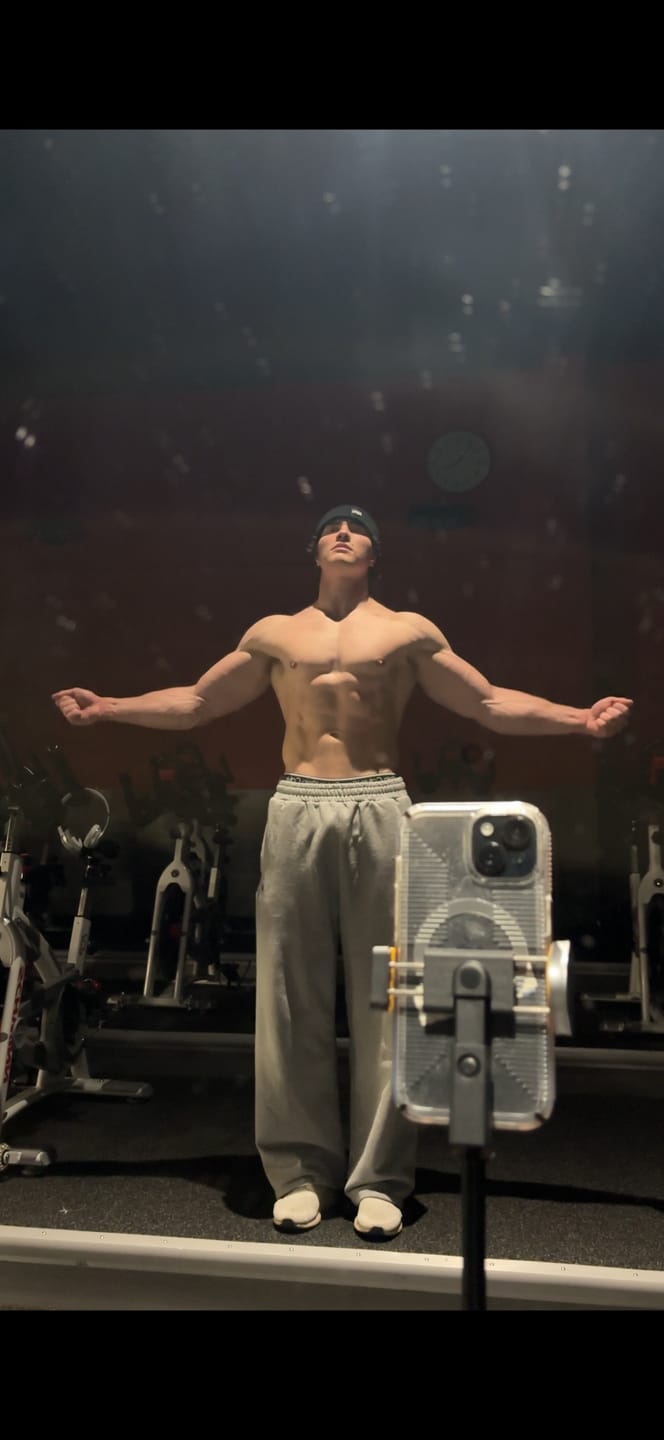 Customer photo review of 2067 - Elevated Essentials - Baggy Sweats